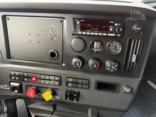 2025 Freightliner Cascadia in Salt Lake City, UT — photo 13