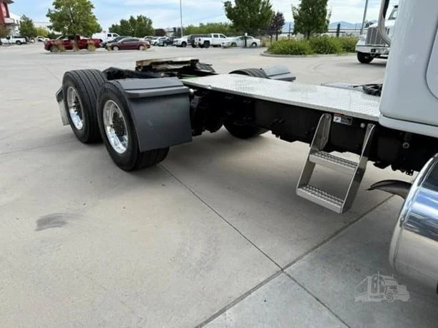 2025 Freightliner Cascadia in Salt Lake City, UT — photo 4