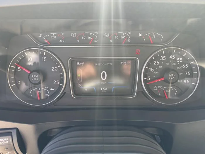 2026 International LT - image 15