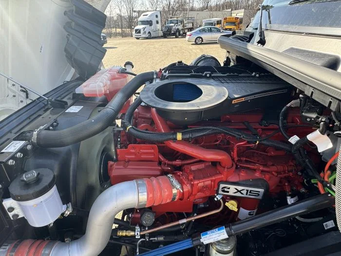 2026 International LT - image 13