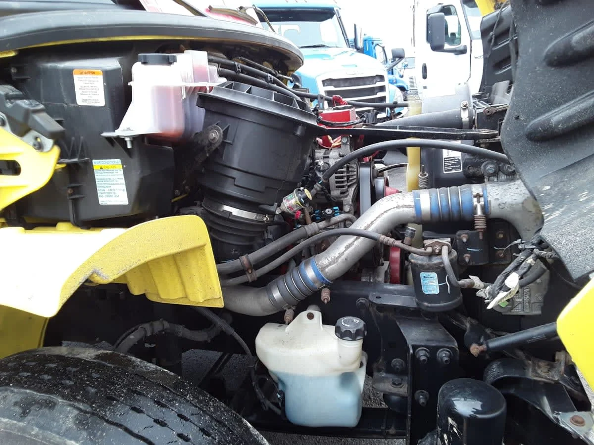 2018 Freightliner M2 106 - image 12