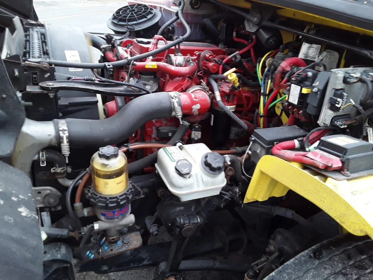 2018 Freightliner M2 106 - image 10