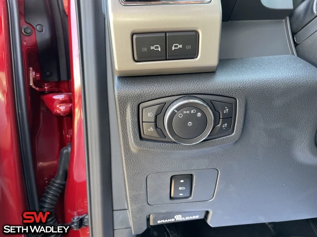2022 Ford — photo 20