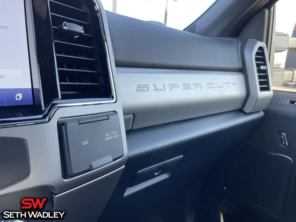 2022 Ford — photo 35