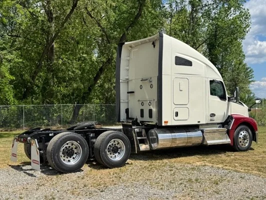 2027 Kenworth T680 in Asheville, NC — photo 11