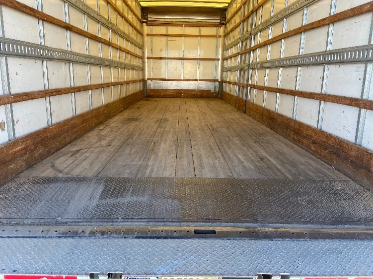 2022 Freightliner M2 106 - image 10