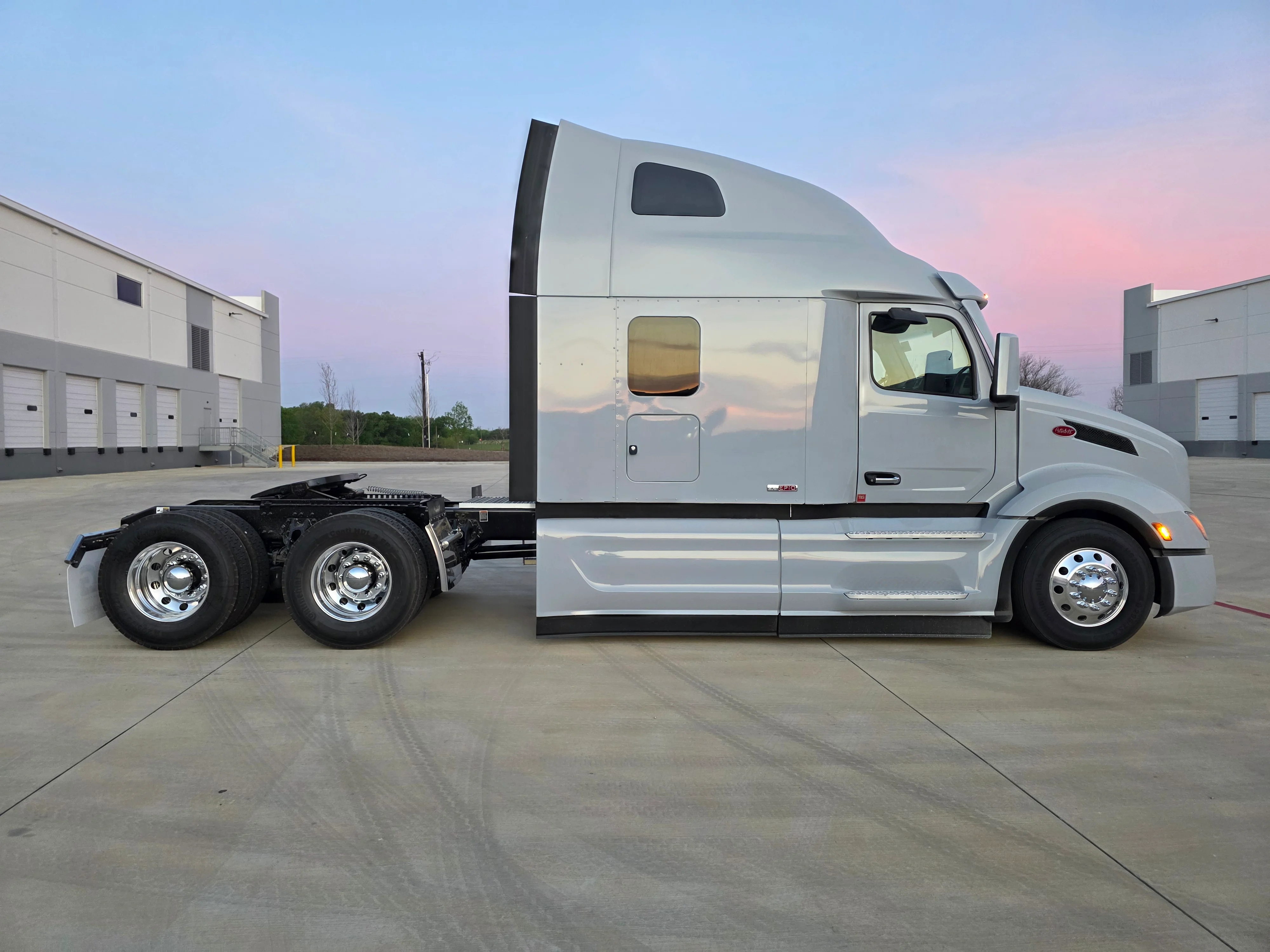 2027 Peterbilt 579 in Greensboro, NC — photo 6