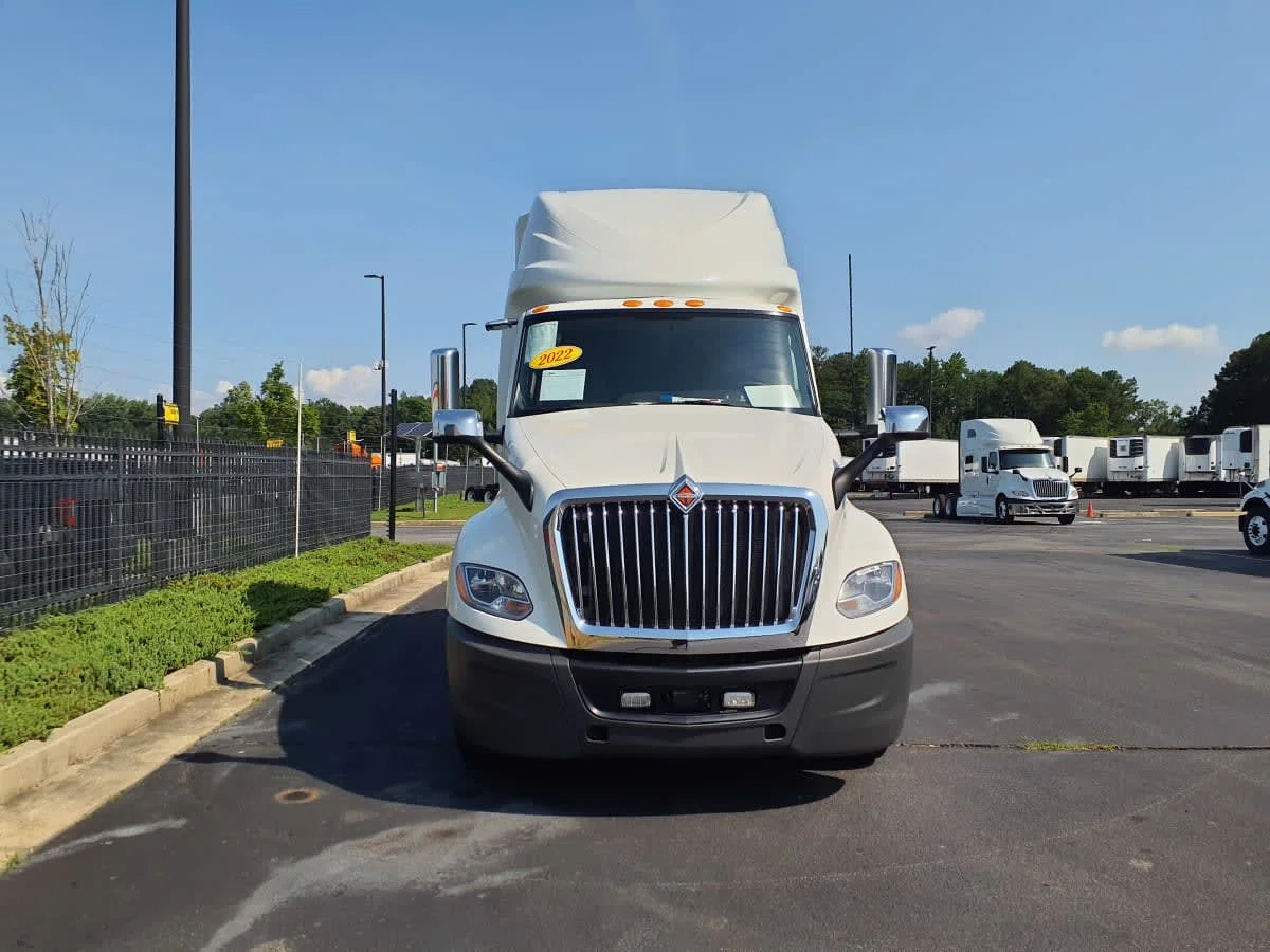 2022 International LT in Atlanta, GA — photo 2