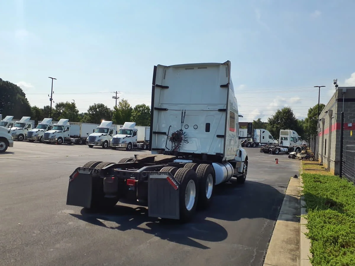 2022 International LT in Atlanta, GA — photo 4