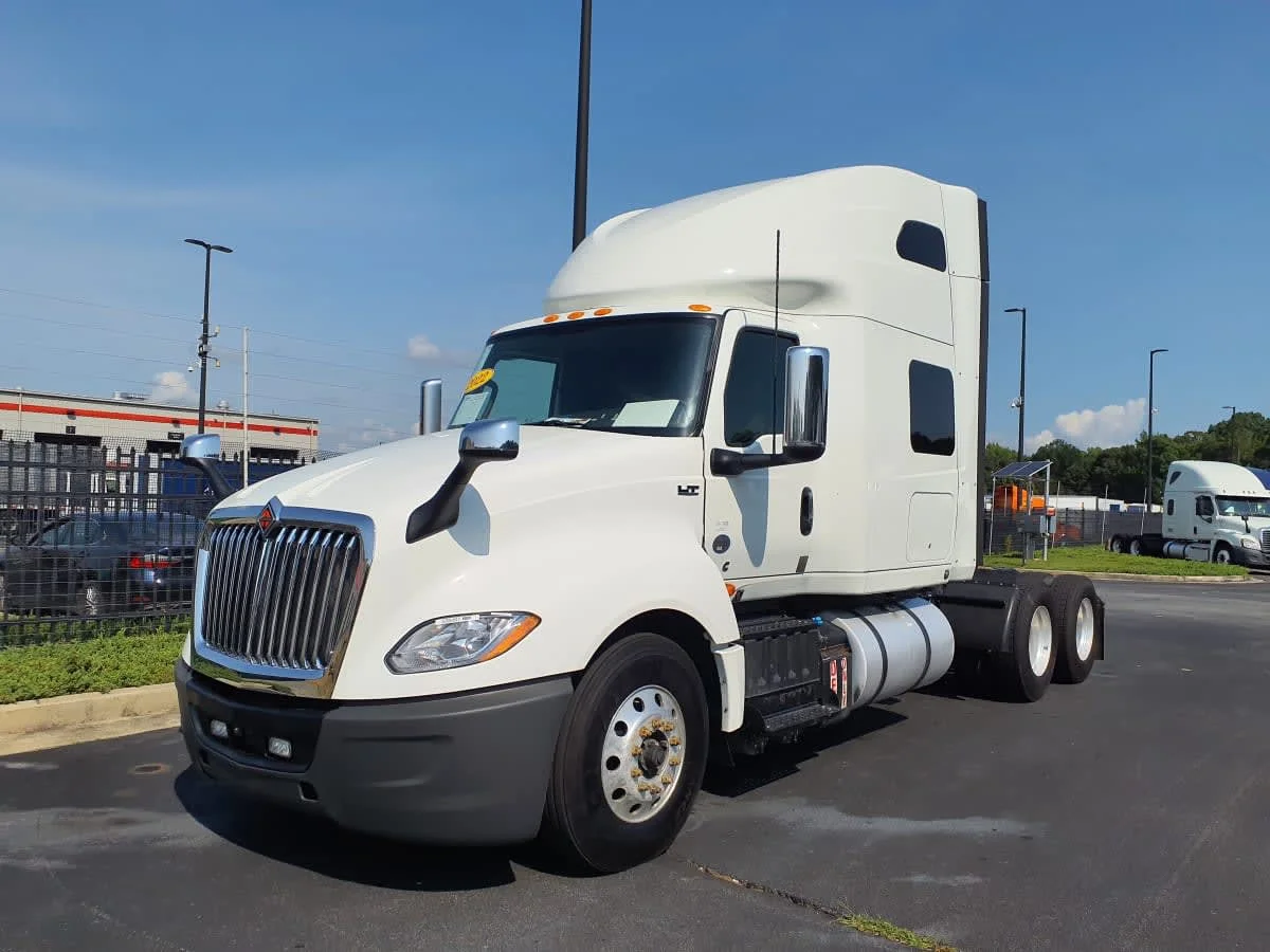 2022 International LT in Atlanta, GA — photo 3