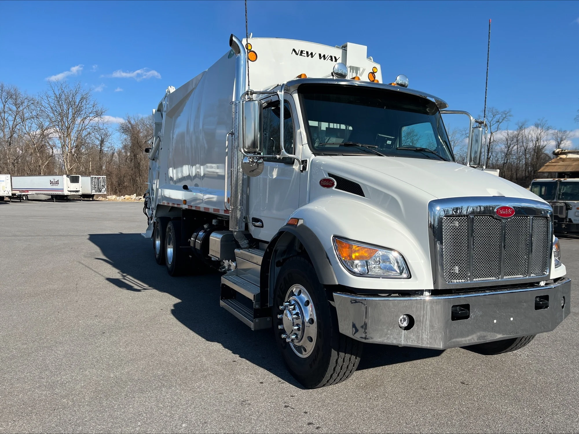 2025 Peterbilt 548 in Baltimore, MD — photo 3