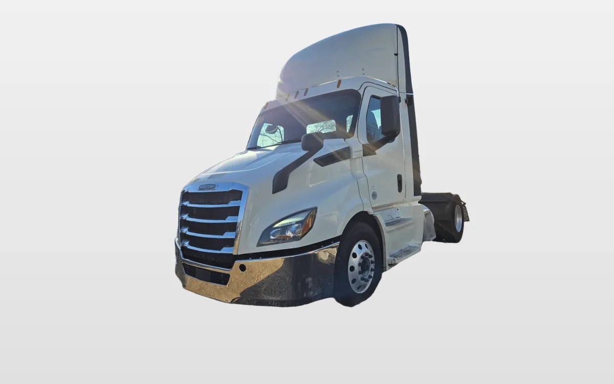 2019 Freightliner Cascadia - image 1