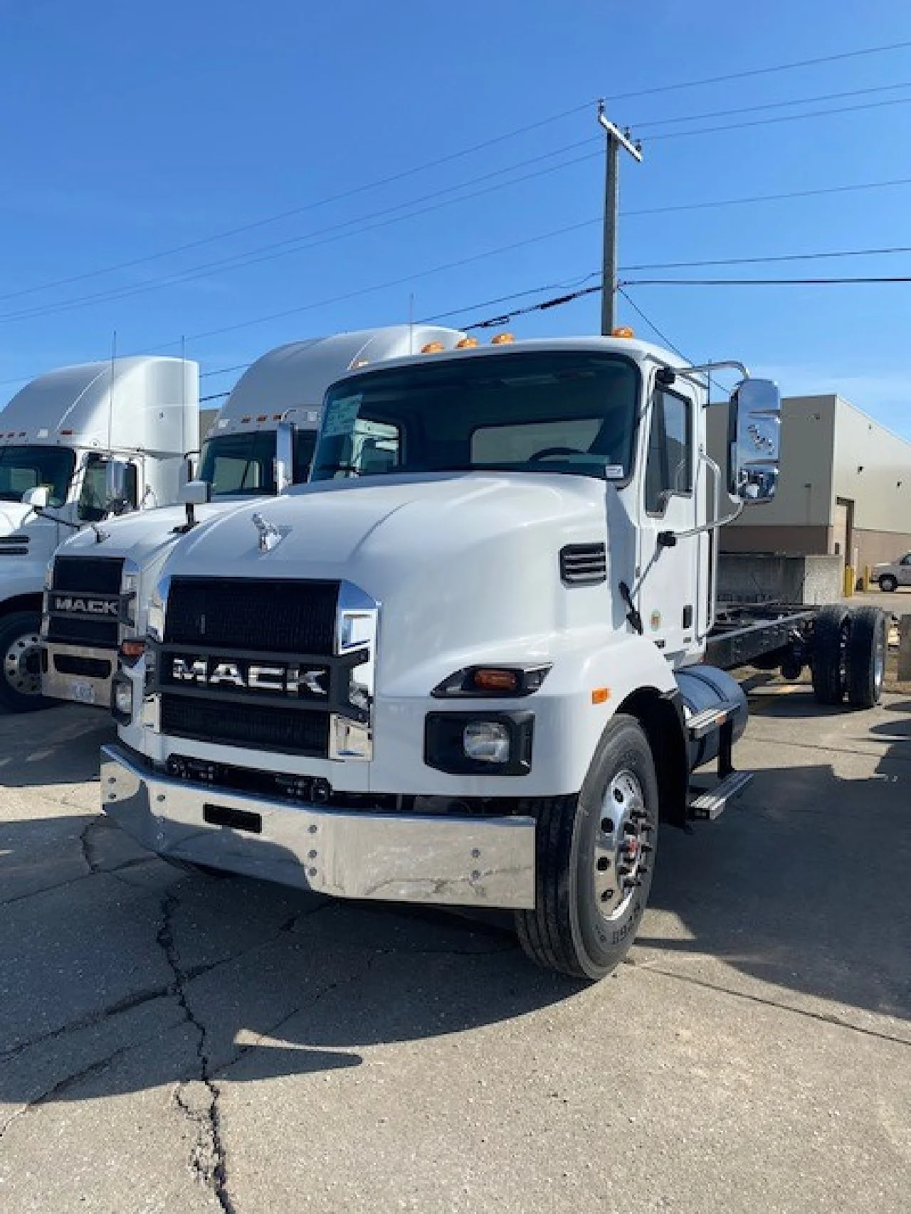 2026 Mack MD in Sterling Heights, MI — photo 2