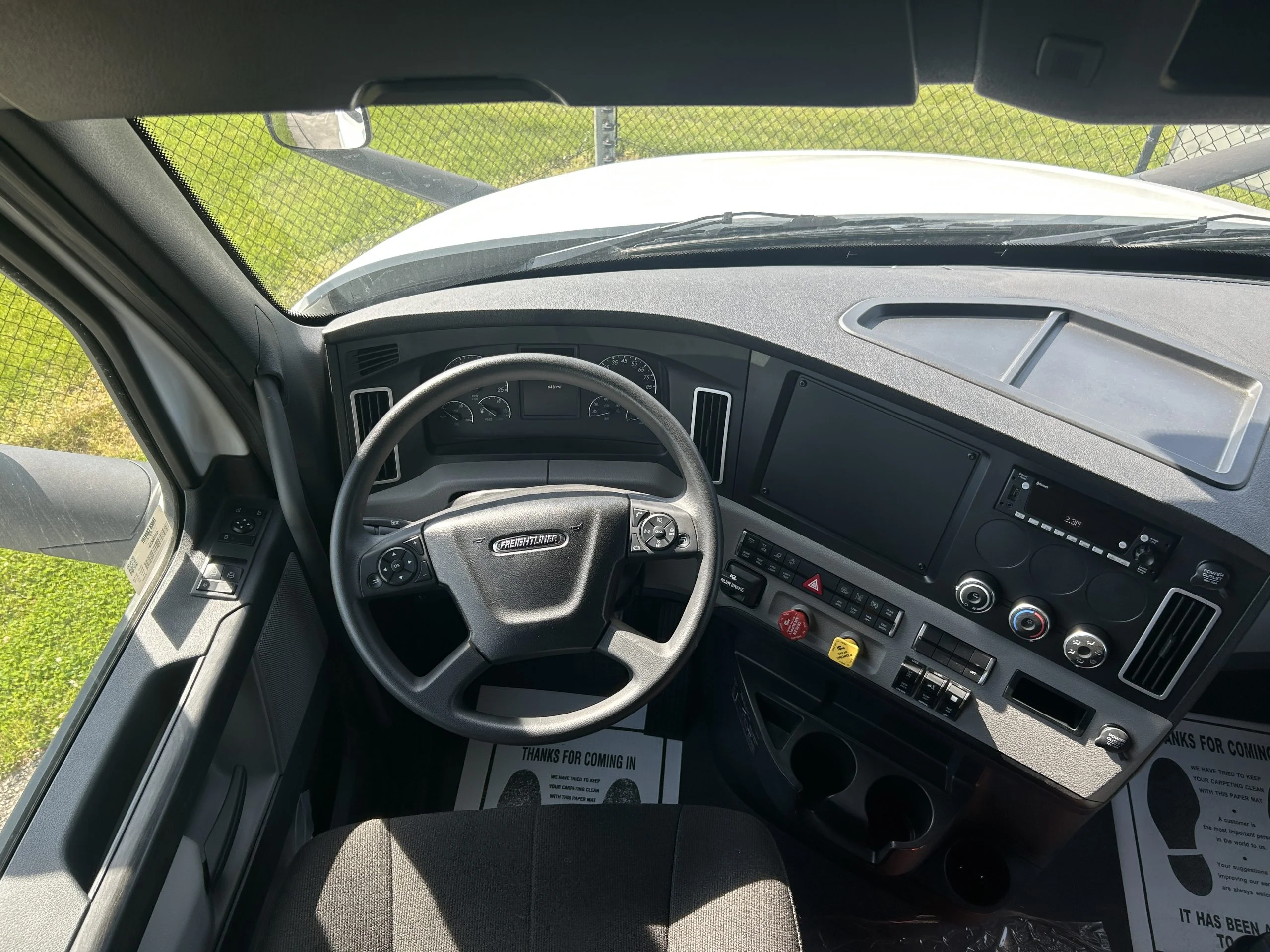 2025 Freightliner Cascadia in Fort Wayne, IN — photo 6