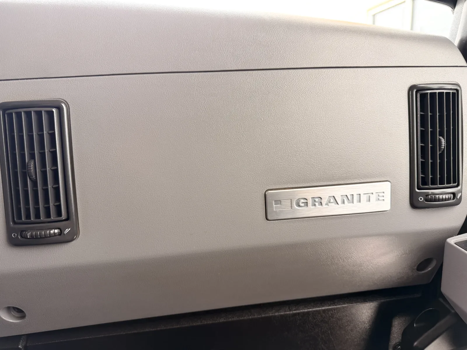 2021 Mack Granite - image 20