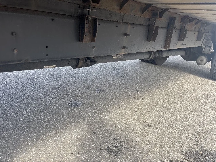 2019 Hino 338 - image 5