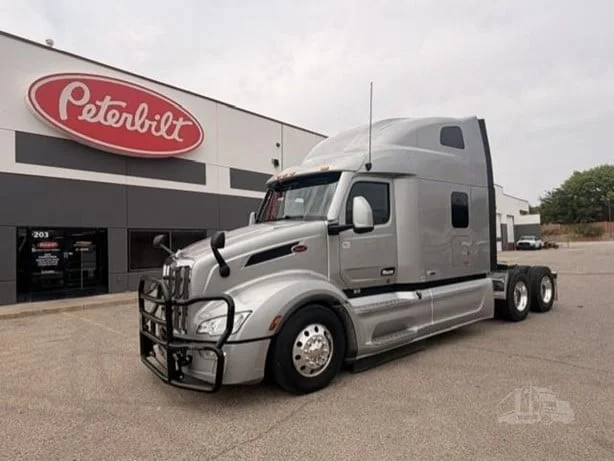 2022 Peterbilt 579