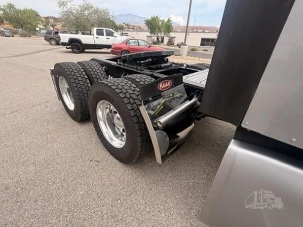 2022 Peterbilt 579 in St. George, UT — photo 6