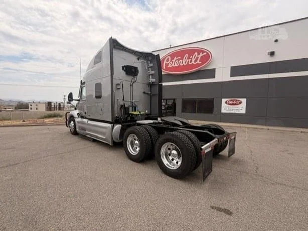 2022 Peterbilt 579 in St. George, UT — photo 8