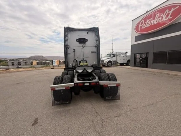 2022 Peterbilt 579 in St. George, UT — photo 7