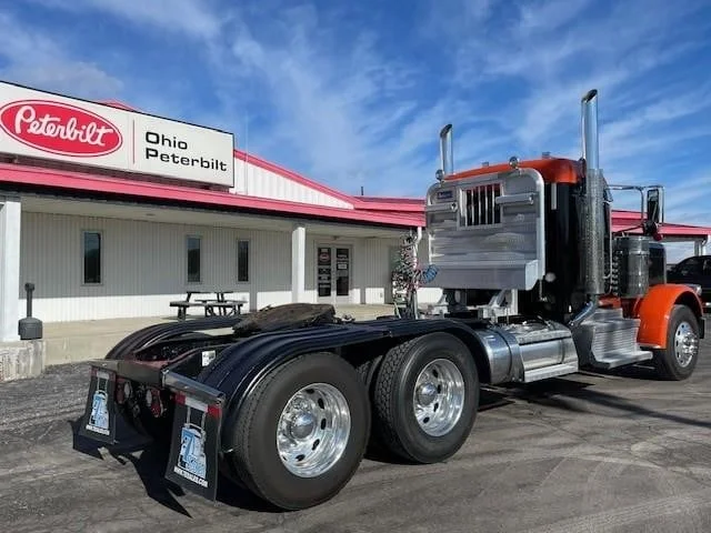 2023 Peterbilt 389 in Lima, OH — photo 4