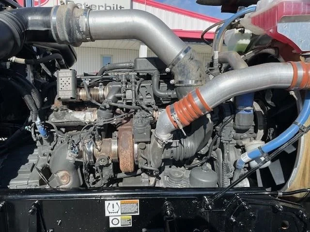 2023 Peterbilt 389 - image 10