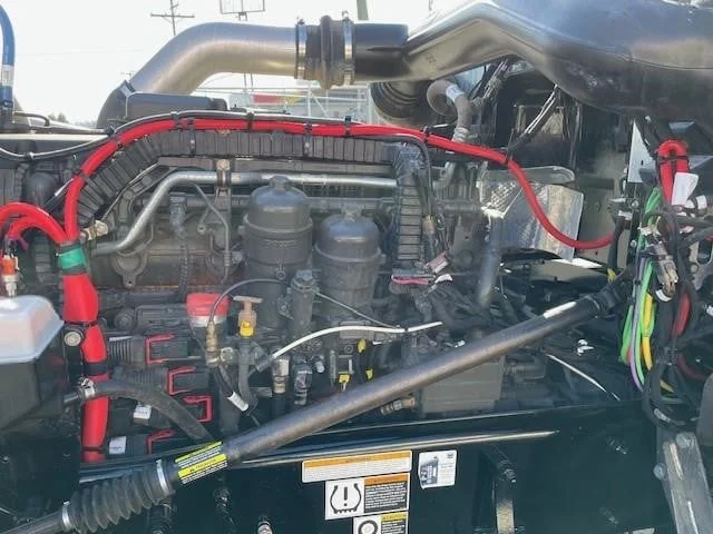 2023 Peterbilt 389 in Lima, OH — photo 9