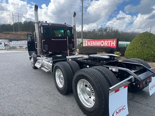 2027 Kenworth T880 in Port Wentworth, GA — photo 8
