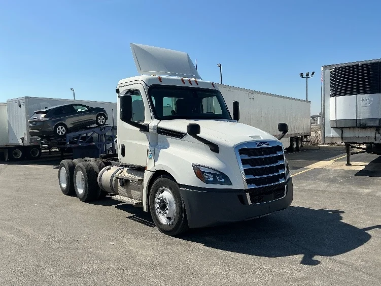 2020 Freightliner Cascadia in La Porte, IN