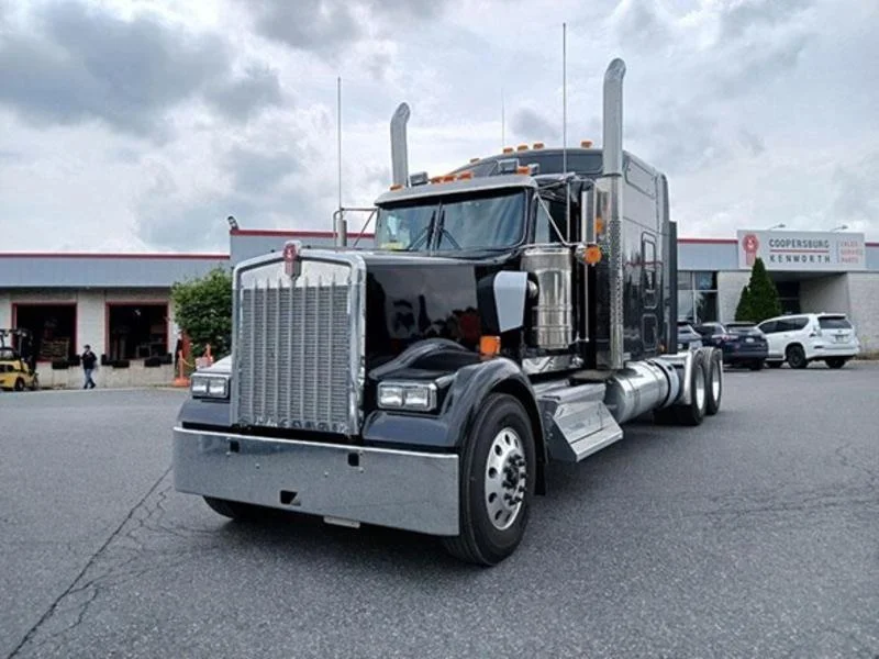 2025 Kenworth W900 in Montgomery, NY