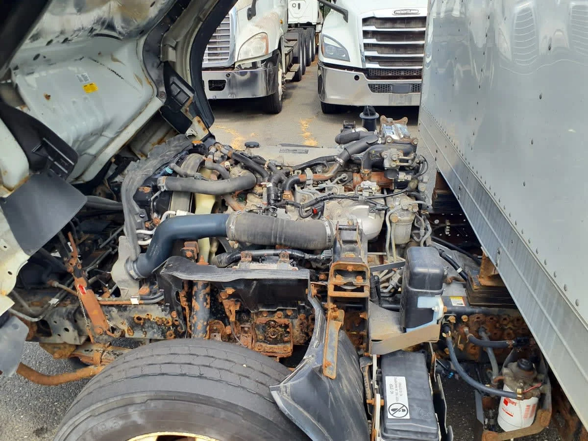2020 Isuzu NQR in Springfield, MA — photo 9