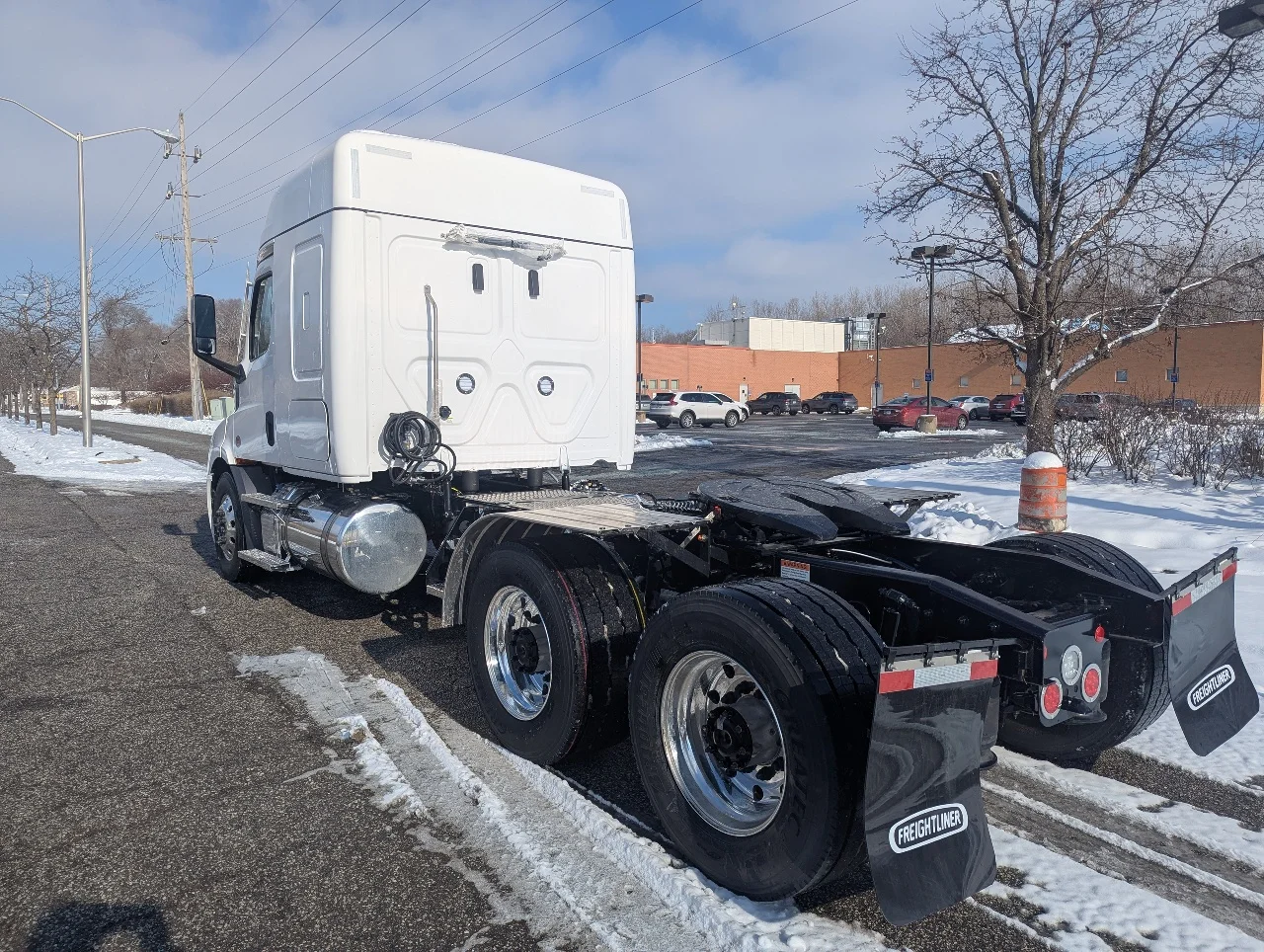 2026 Freightliner in York Street Elmhurst, IL — photo 6