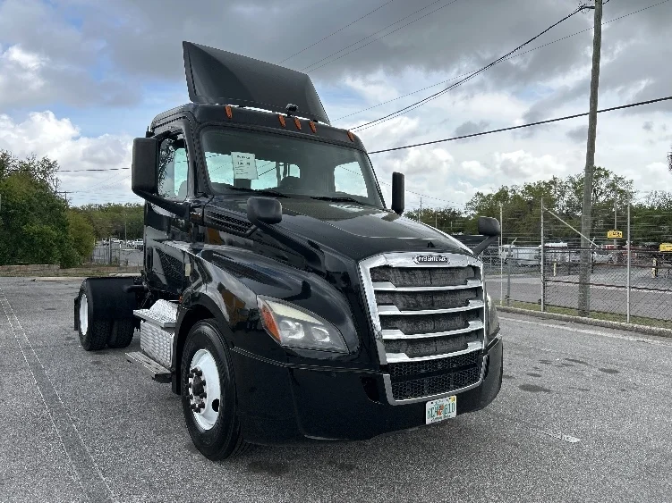 2019 Freightliner Cascadia in Tampa, FL