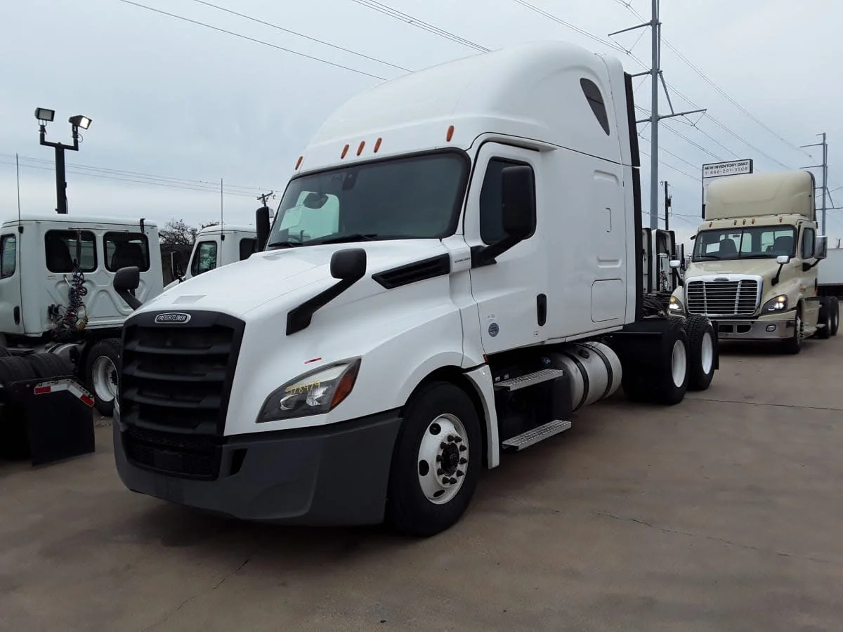 2020 Freightliner Cascadia in Dallas, TX