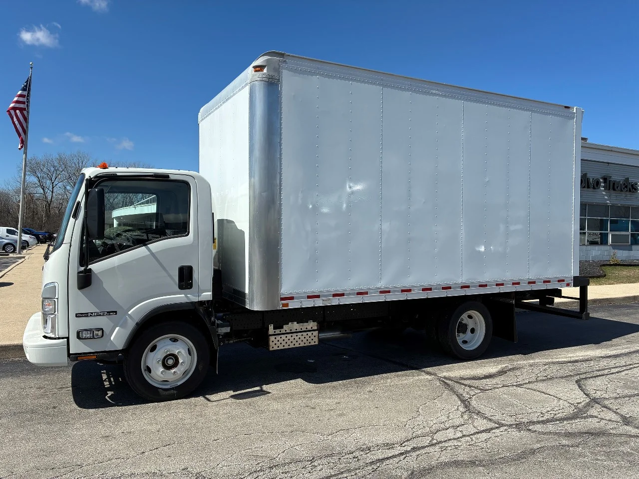 2025 Isuzu in Muncie, IN — photo 2