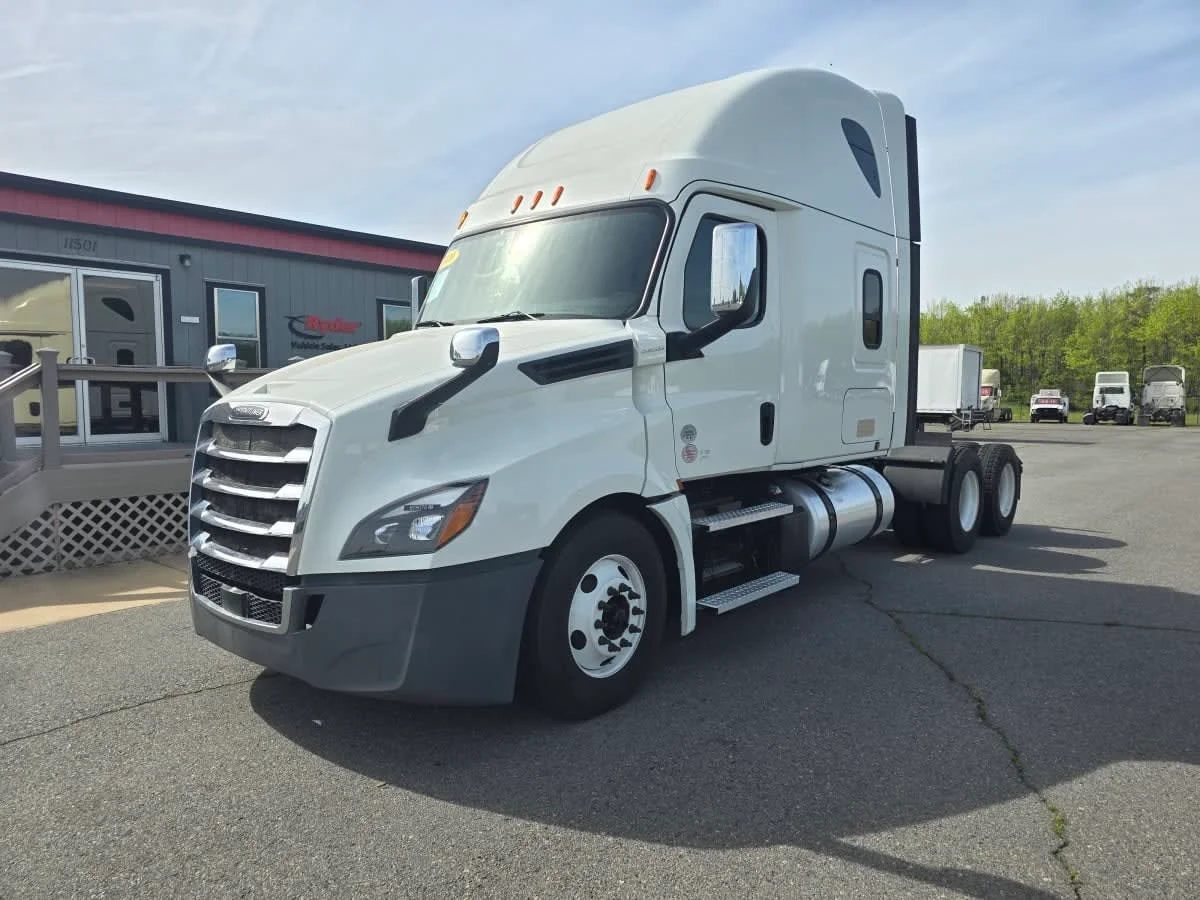 2020 Freightliner Cascadia in North Little Rock, AR
