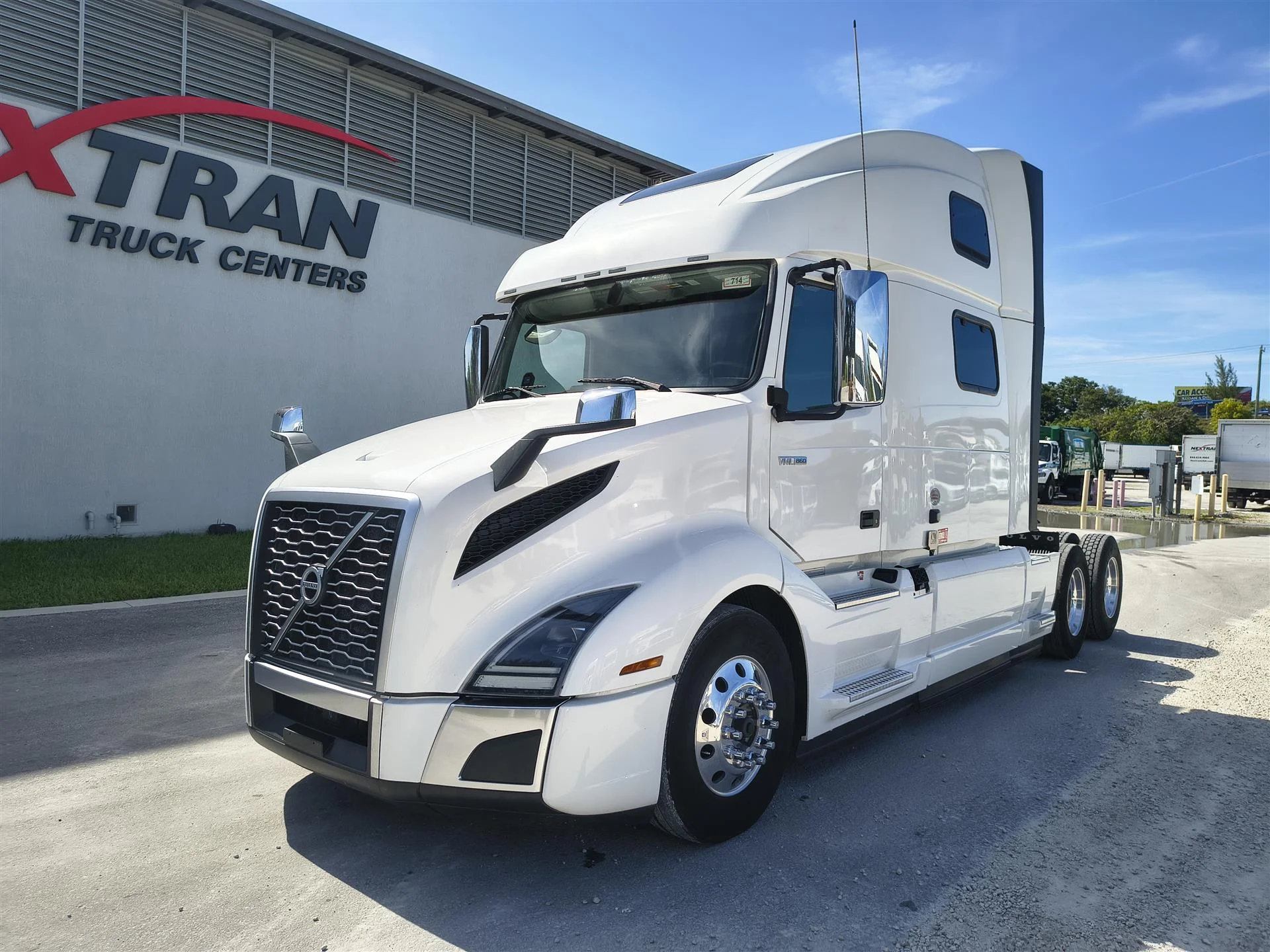2025 Volvo VNL 860