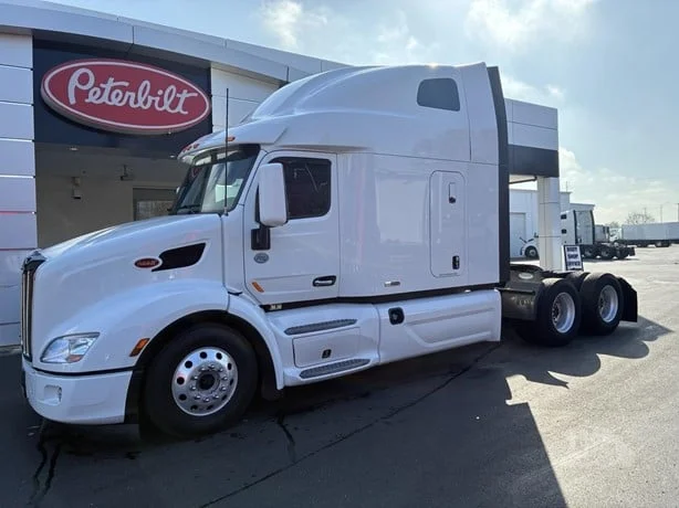 2022 Peterbilt 579