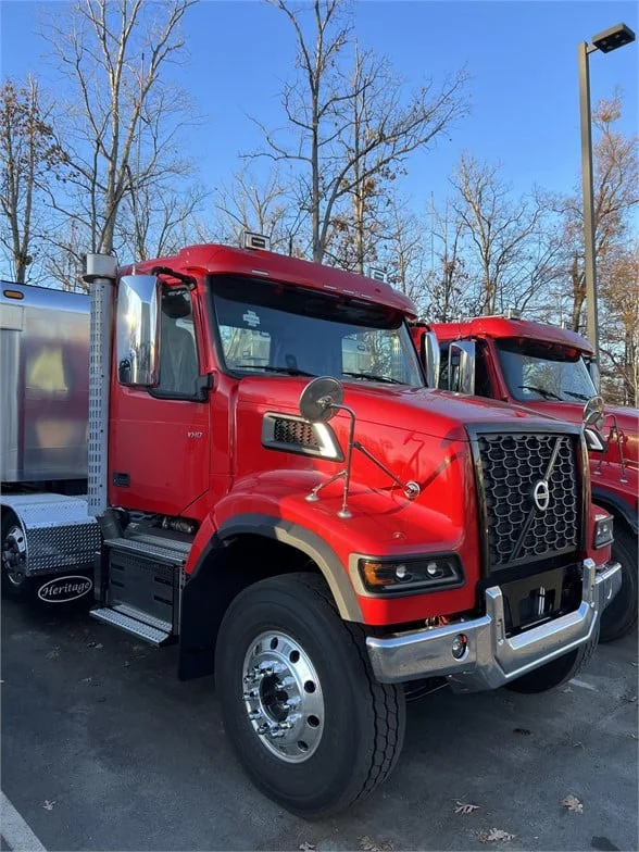 2025 Volvo VHD 300