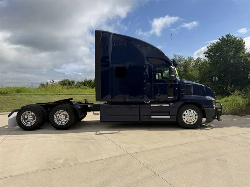 2024 Mack Anthem in Springfield, MO — photo 3