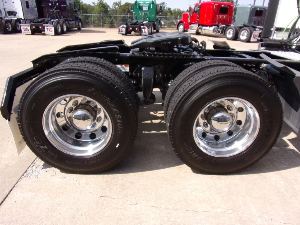 2022 Freightliner Cascadia - image 4