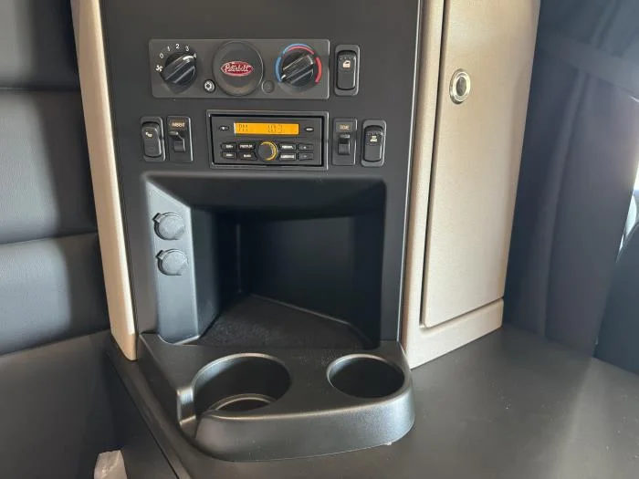 2026 Peterbilt 589 - image 19
