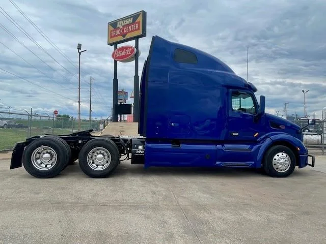 2022 Peterbilt 579 - image 7