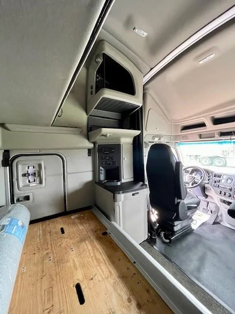 2022 Peterbilt 579 - image 13