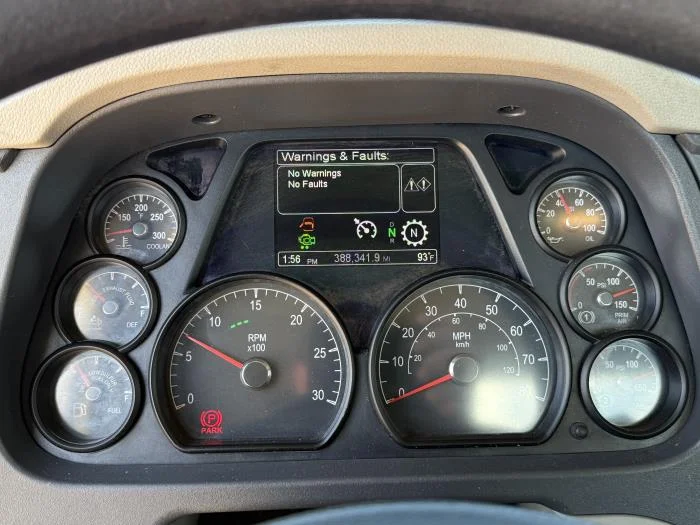 2021 Peterbilt 579 - image 12