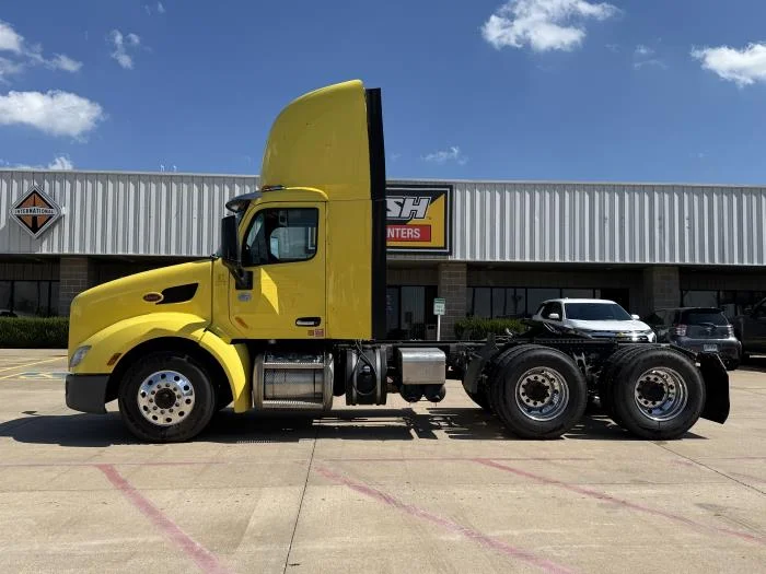 2021 Peterbilt 579 in Lowell, AR — photo 3