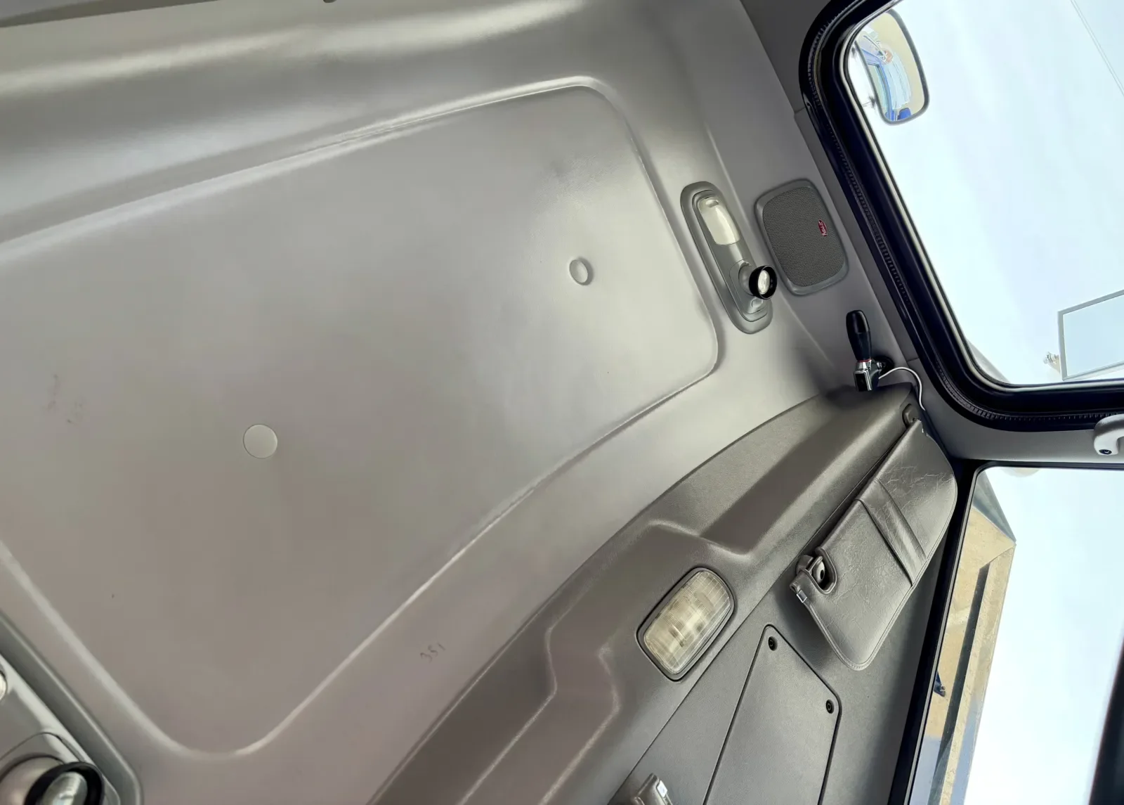 2014 Peterbilt 365 - image 21