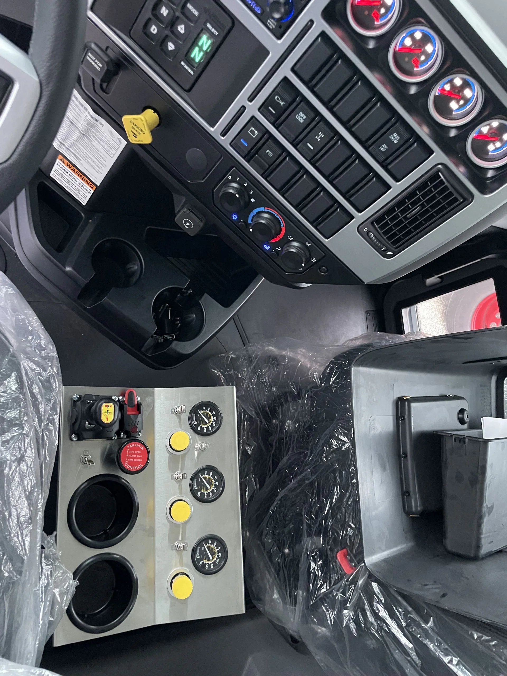 2026 Mack Granite - image 7