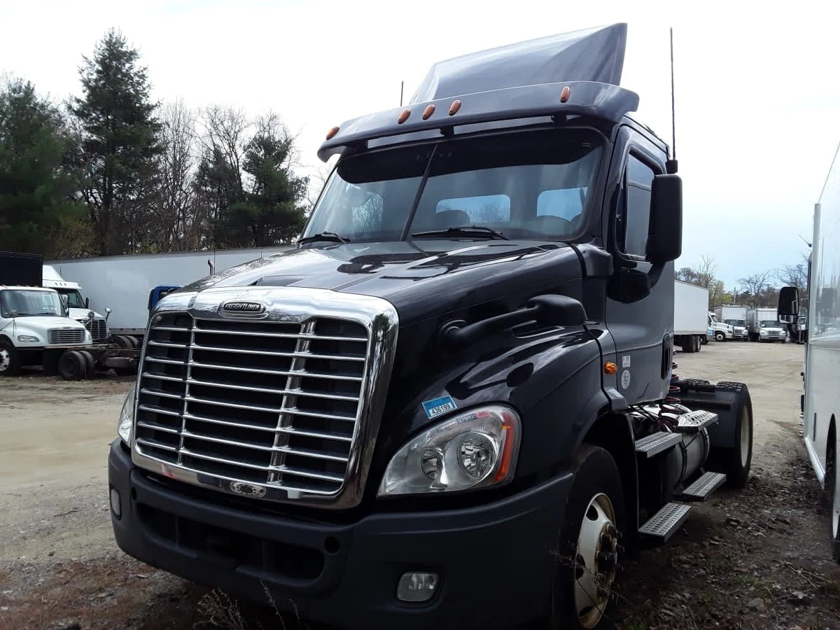 2020 Freightliner Cascadia in Salisbury, MA