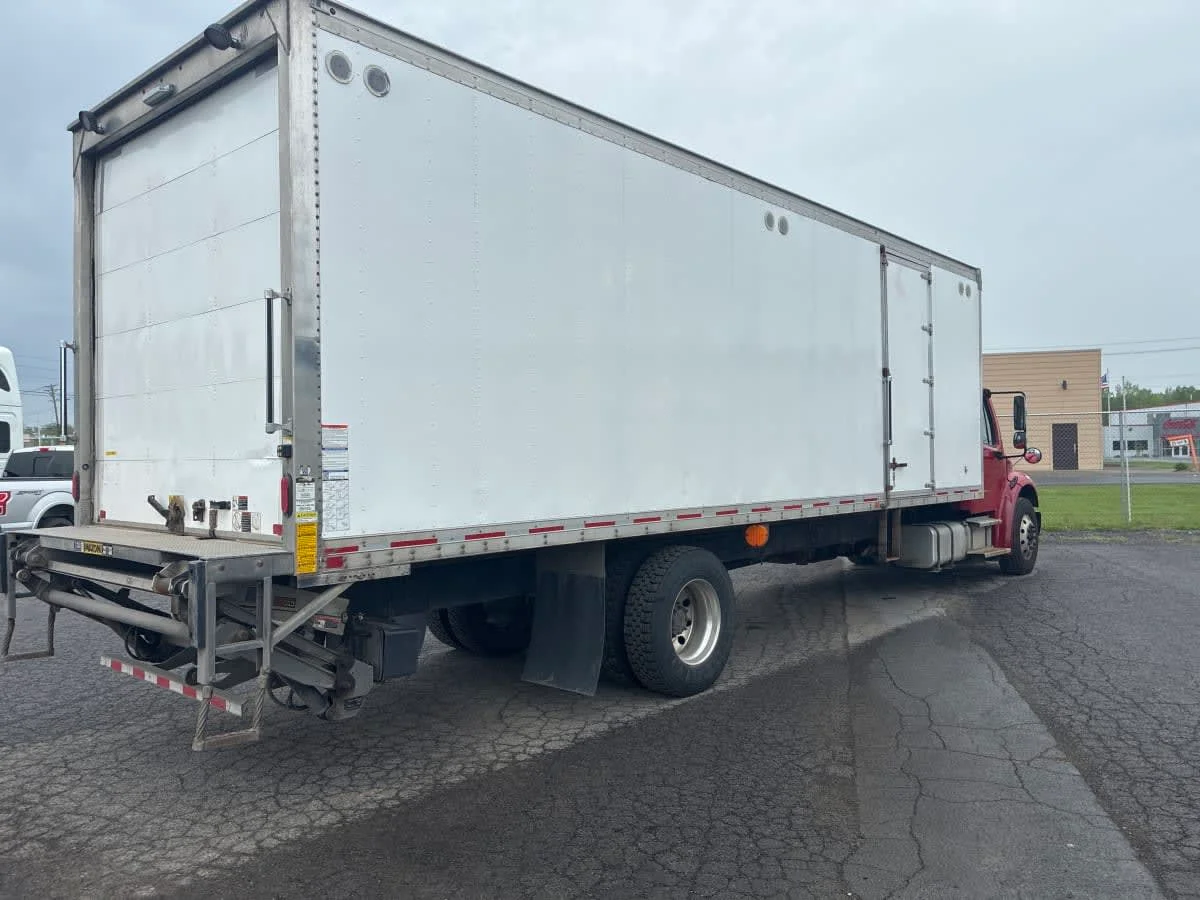 2022 Freightliner M2 106 in Syracuse, NY — photo 4